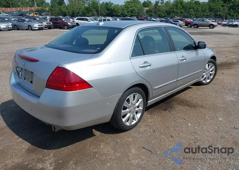 2006 Honda Accord 3.0 Ex z USA, uszkodzony, nr VIN 1HGCM66596A028861